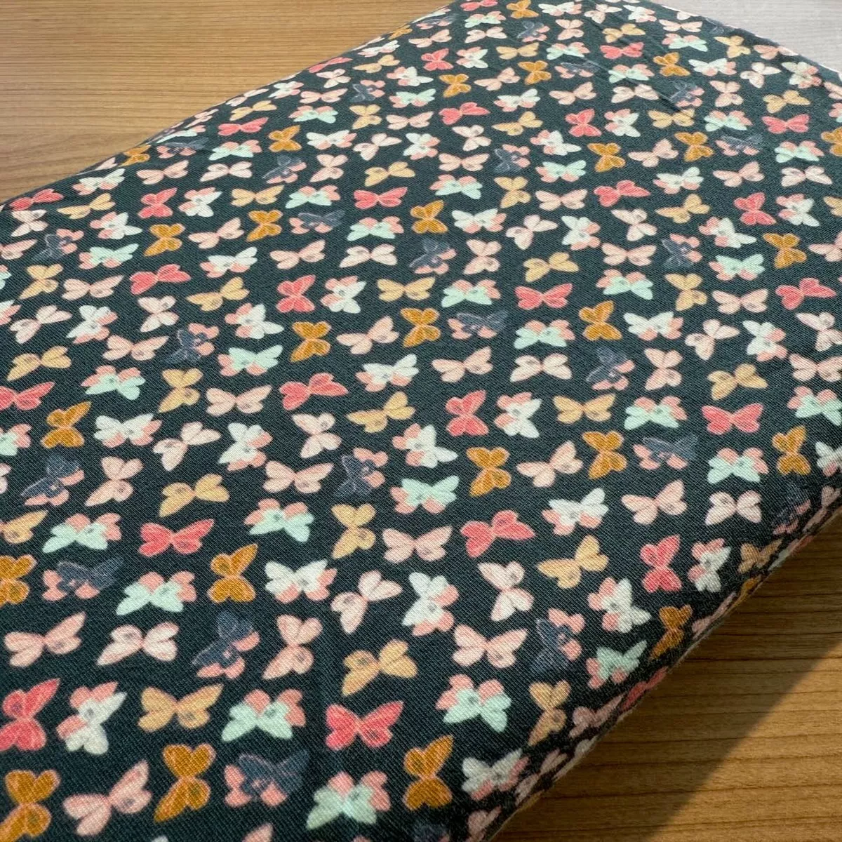 "Butterflies" jersey from the brand Art Gallery Fabrics certified oeko-tex (price per 10cm)