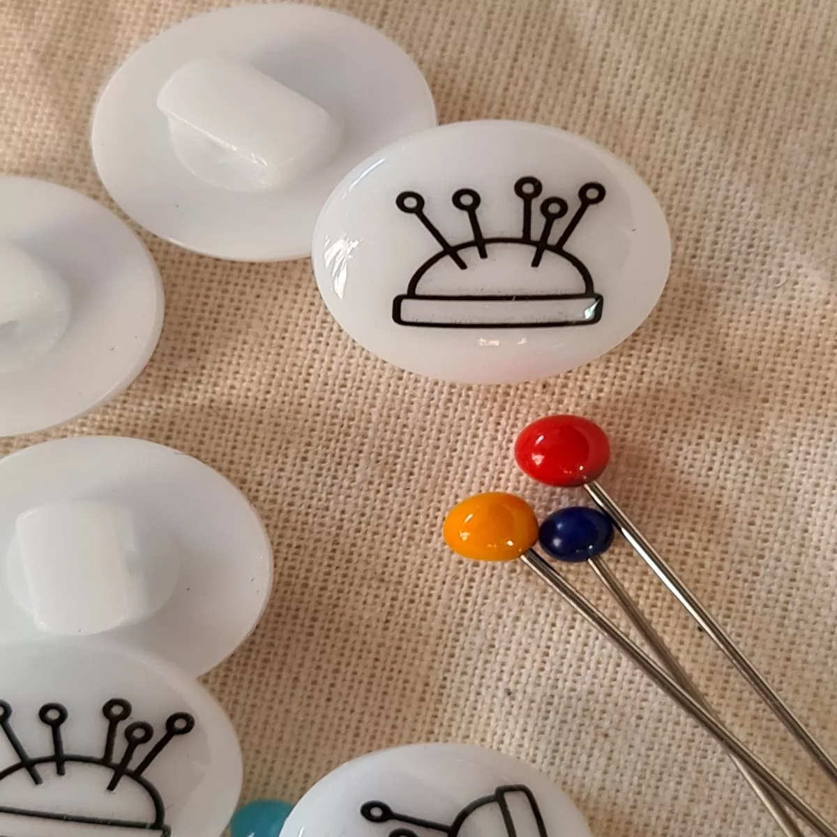 "Pin Cushion" Buttons white 13mm (price per piece)